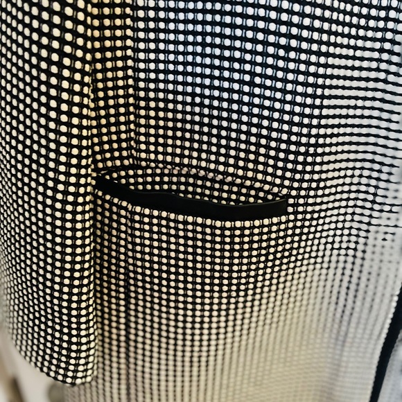 Women's Ann Taylor 3/4 Length Size: Small - Picture 3 of 7